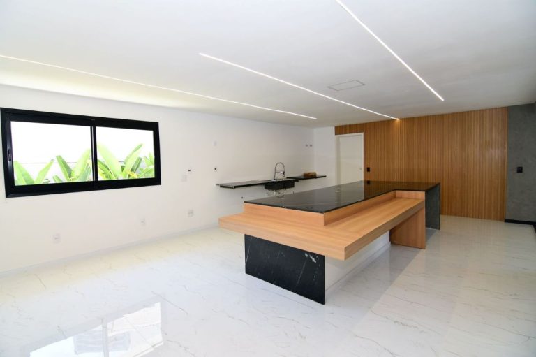 Casa Triplex Condomínio Mansões Barra Da Tijuca