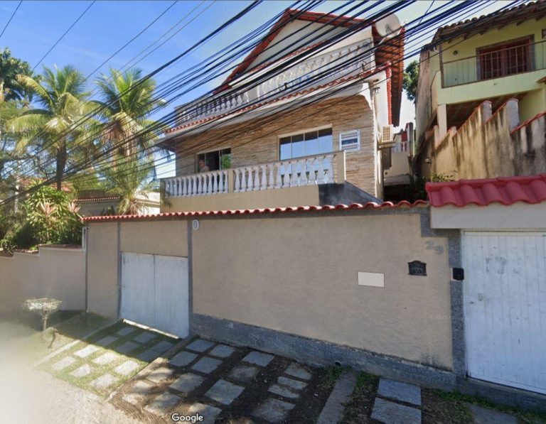 LINDA CASA DUPLEX NA FREGUESIA JACAREPAGUÁ