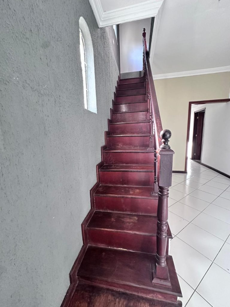 LINDA CASA DUPLEX NA FREGUESIA JACAREPAGUÁ