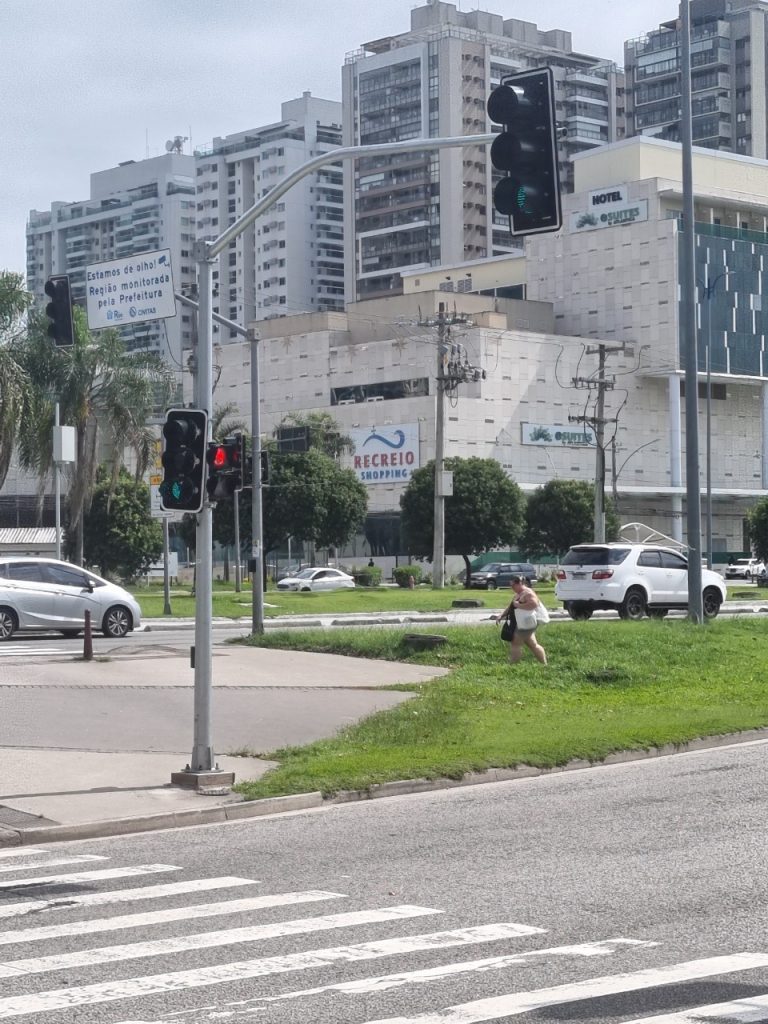 LINDO APARTAMENTO RECREIO DOS BANDEIRANTES