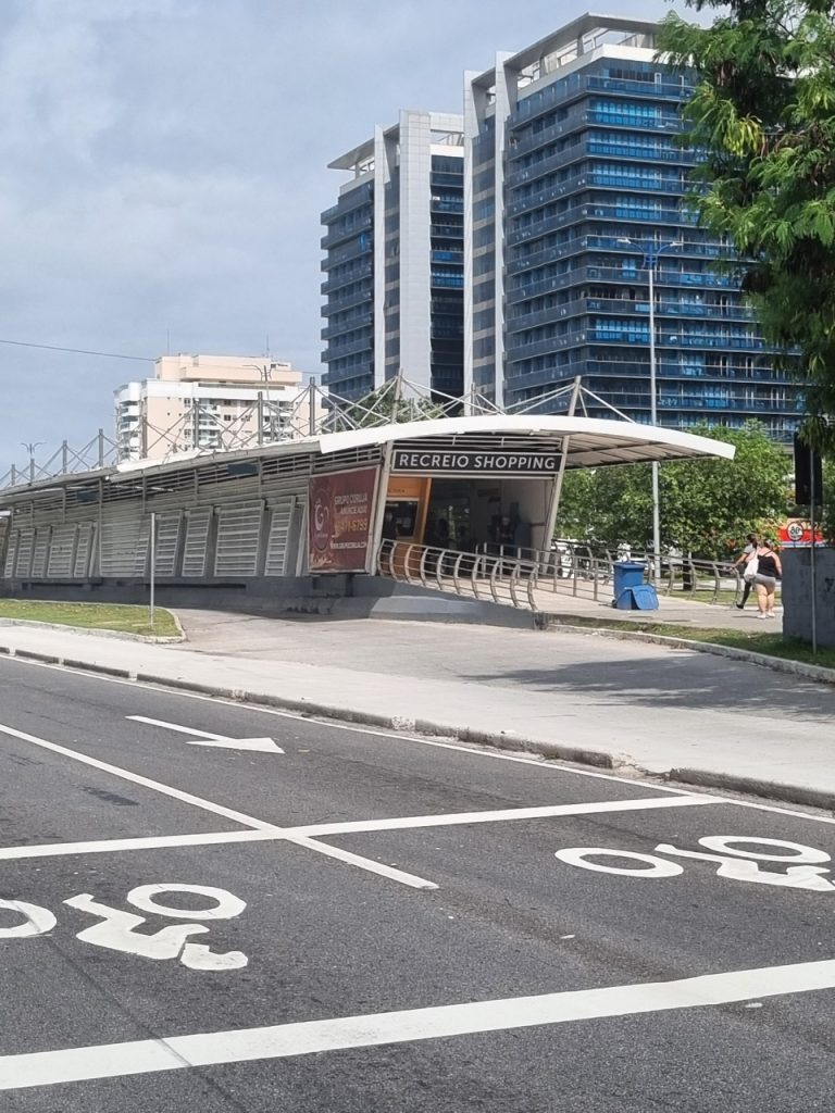 LINDO APARTAMENTO RECREIO DOS BANDEIRANTES